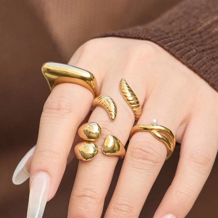 Curved Snake Rings factory