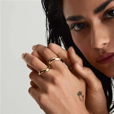 Bague vague audacieuse