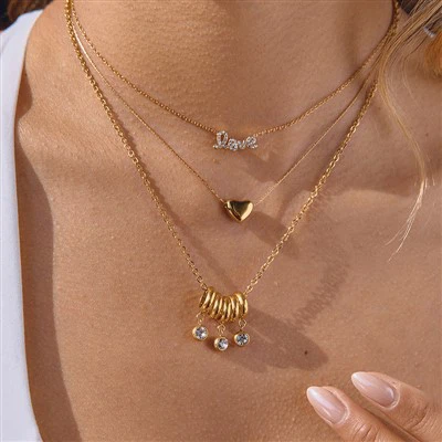 Collier à breloques pendentif délicat