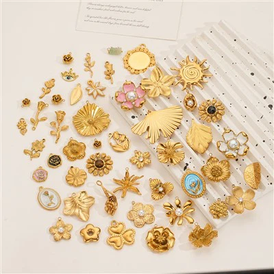 Pendentif à breloque fleur