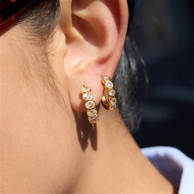 Boucles d'oreilles créoles de luxe en zircon
