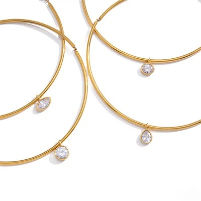 Colliers à pendentif en zircon de luxe
