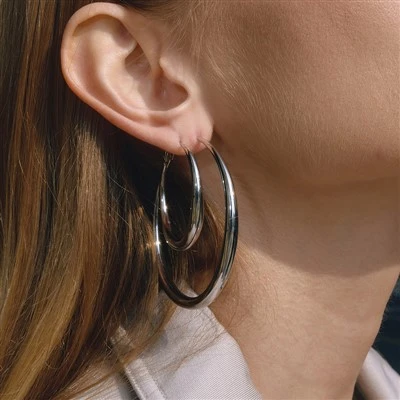 Boucles d'oreilles créoles unies minimales