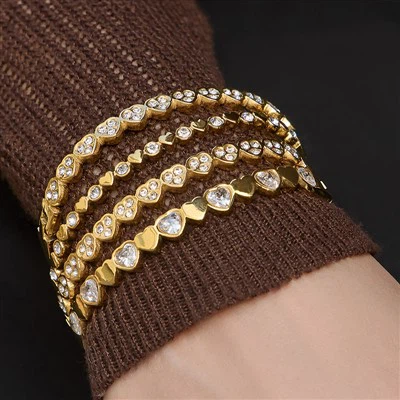 Bracelets minimalistes en forme de cœur plaqué or