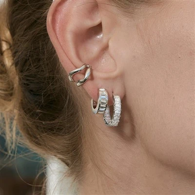 Boucles d'oreilles créoles Huggie en zircone cubique brillante